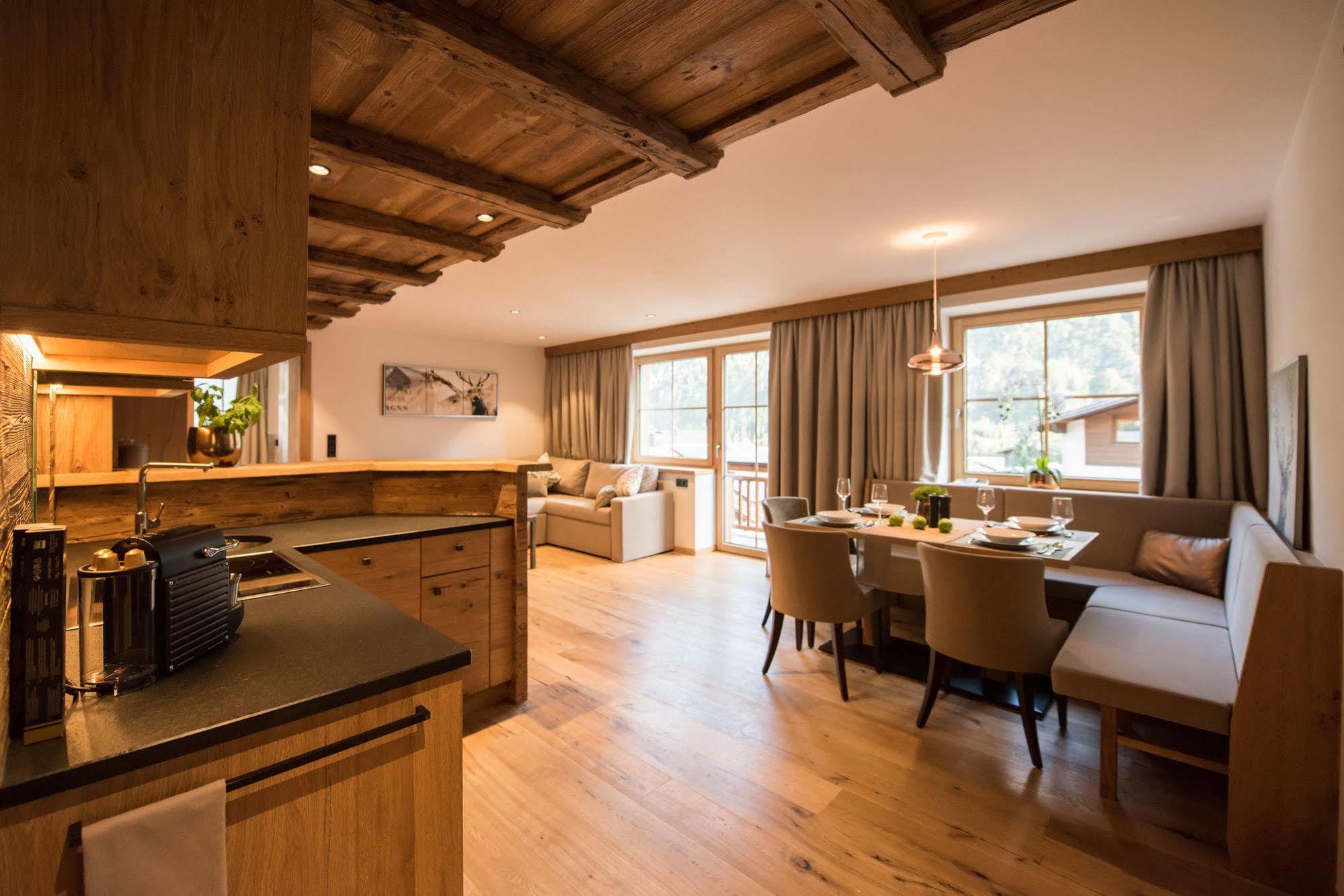 Pepi'S Suites - Lechtal Apartments Holzgau Zewnętrze zdjęcie