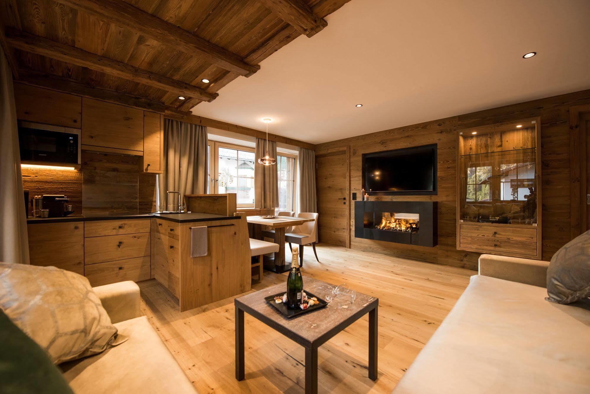 Pepi'S Suites - Lechtal Apartments Holzgau Zewnętrze zdjęcie